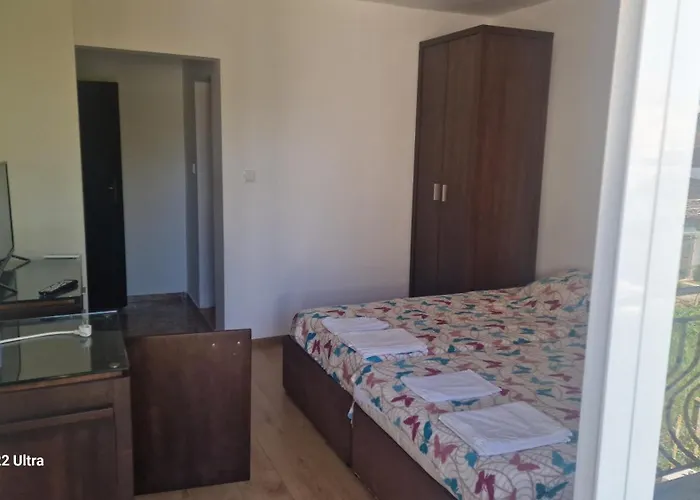 Къща За Гости Ravda 招待所 拉夫达